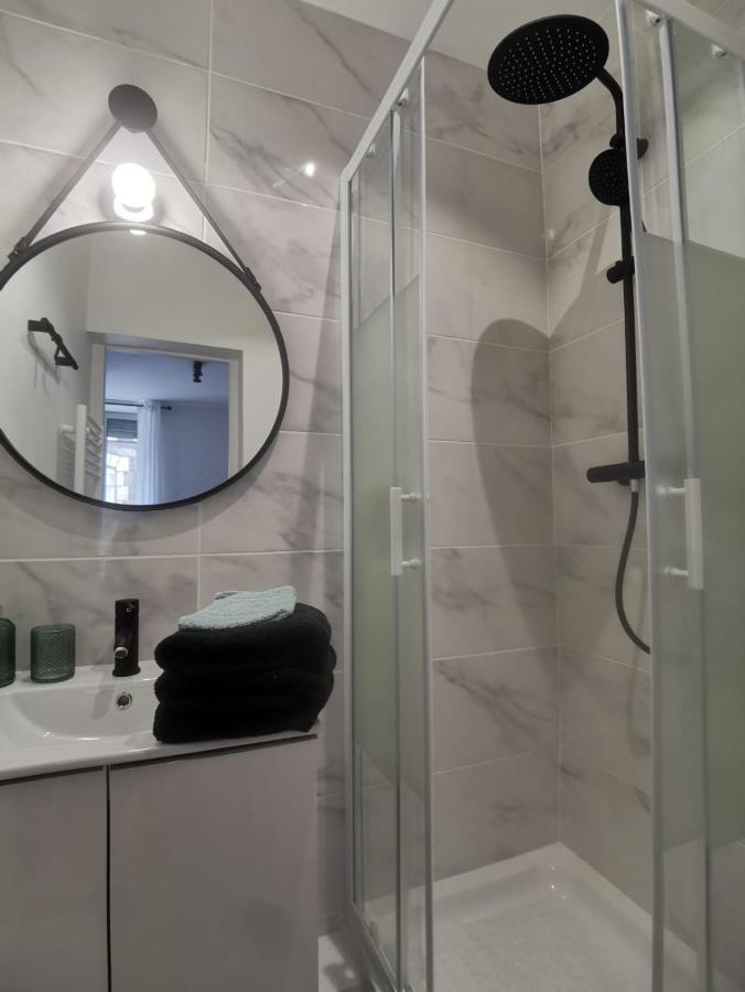 Studio Cosy Et Renove A 2 Pas Gare Reims Centre - Rue Appartement Buitenkant foto