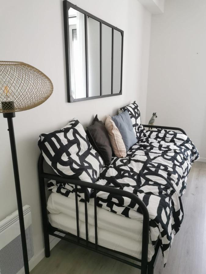 Studio Cosy Et Renove A 2 Pas Gare Reims Centre - Rue Appartement Buitenkant foto